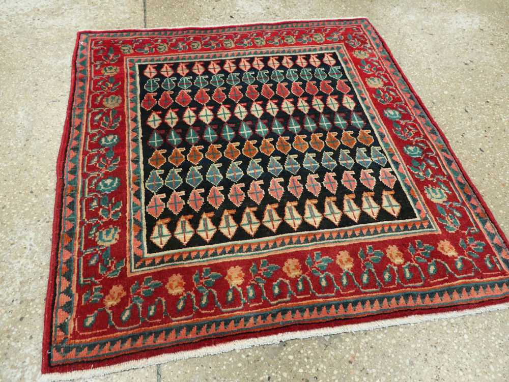 Vintage Persian Mahal Square Rug, No.26305 - Gsblank