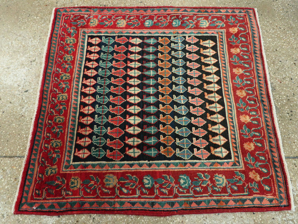 Vintage Persian Mahal Square Rug, No.26305 - Gsblank
