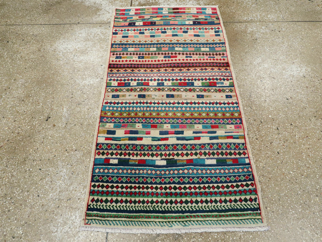 Vintage Persian Mahal Rug, No.26314 - Gsblank