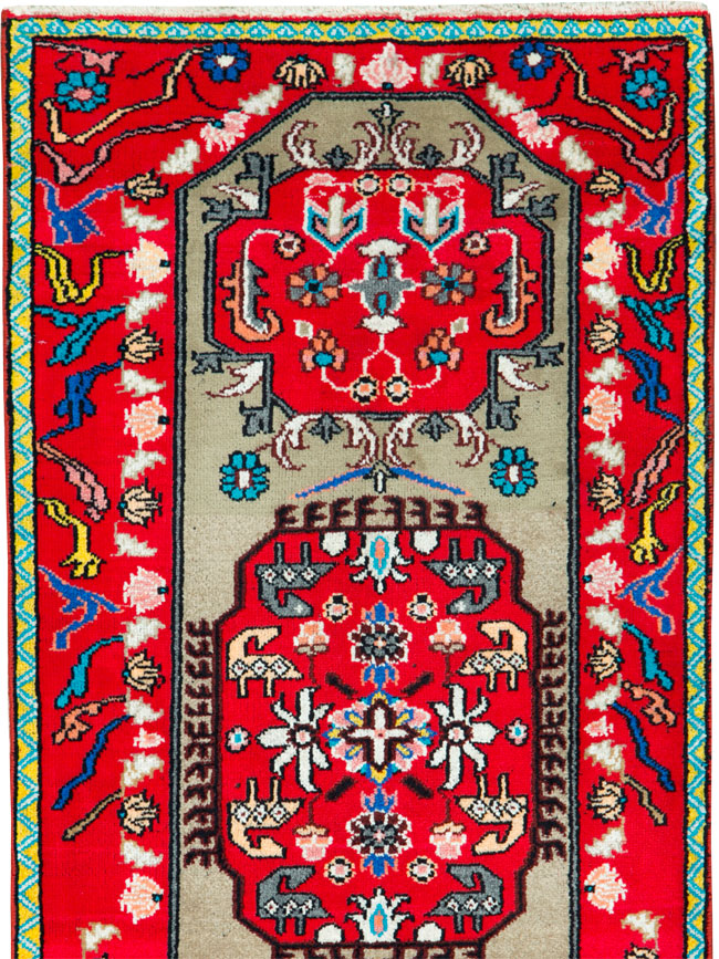 Vintage Persian Mahal Small Runner, No.26317 - Gsblank
