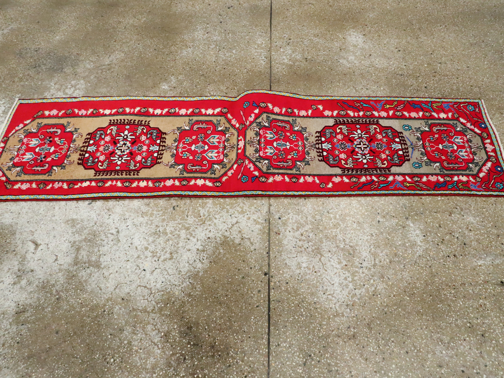 Vintage Persian Mahal Small Runner, No.26317 - Gsblank