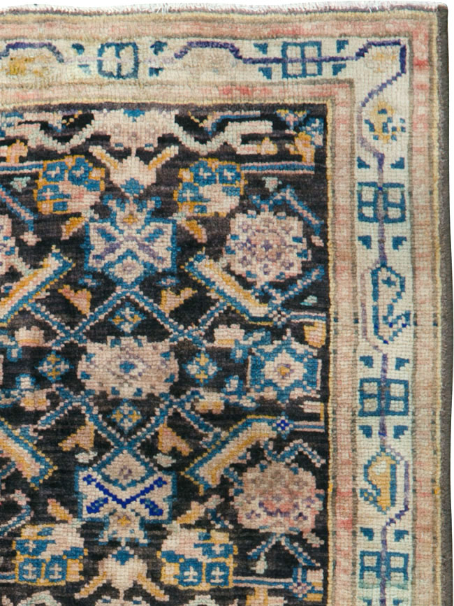 Vintage Persian Tabriz Rug, No.26346 - Gsblank