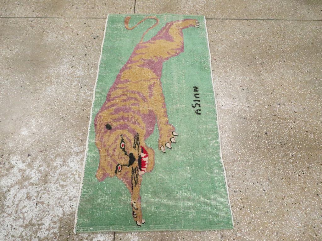 Vintage Turkish Anatolian Pictorial Throw Rug, No.26451 - Gsblank