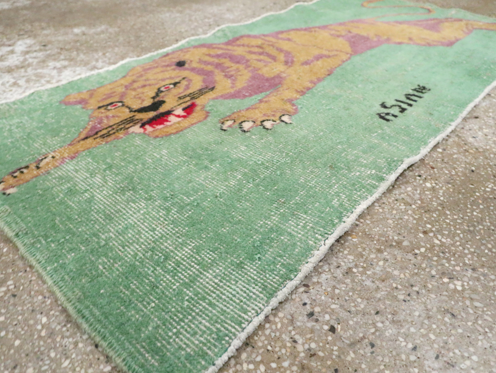 Vintage Turkish Anatolian Pictorial Throw Rug, No.26451 - Gsblank