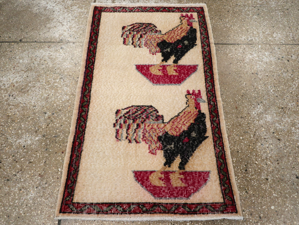 Vintage Pictorial Anatolian Rug, No.26489 - Gsblank