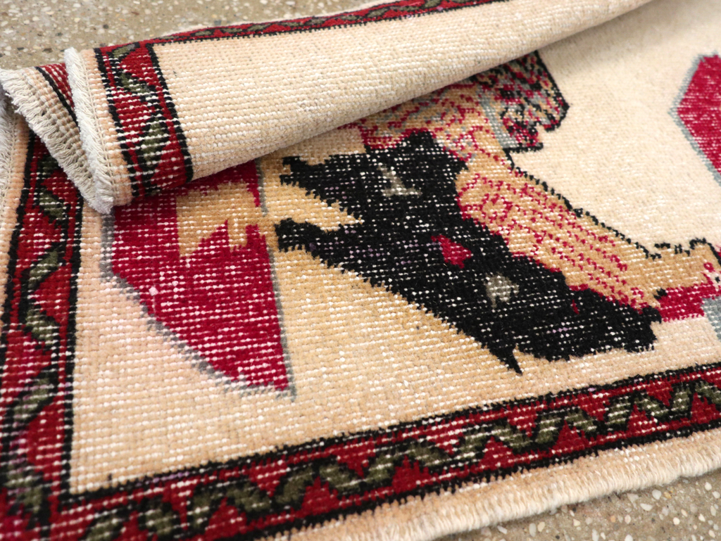 Vintage Pictorial Anatolian Rug, No.26489 - Gsblank