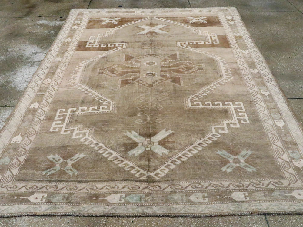 Vintage Turkish Anatolian Carpet, No.26501 - Gsblank