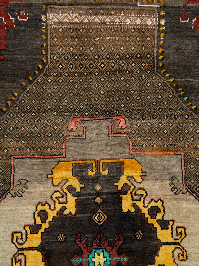 Vintage Anatolian Carpet, No.26520 - Gsblank