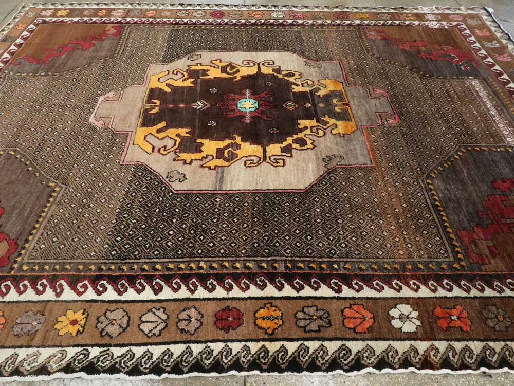 Vintage Anatolian Carpet, No.26520 - Gsblank