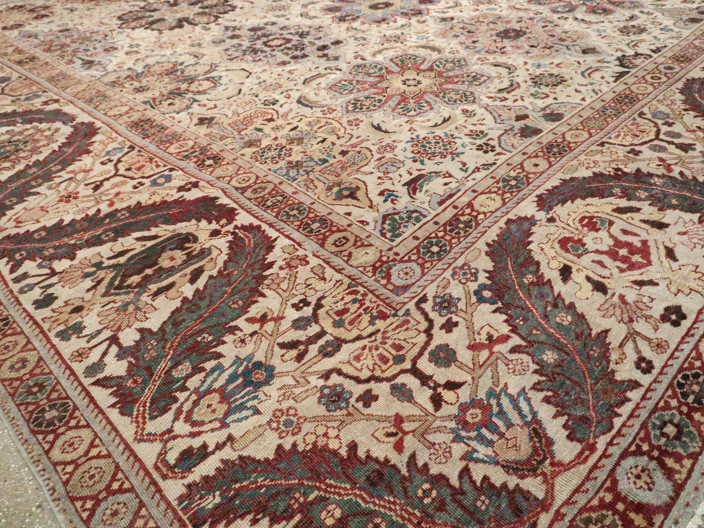 Antique Persian Sultanabad Carpet, No.26536 - Gsblank