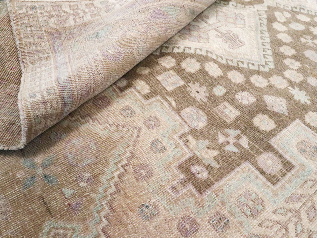 Vintage Persian Afshar Accent Rug, No.26599 - Gsblank