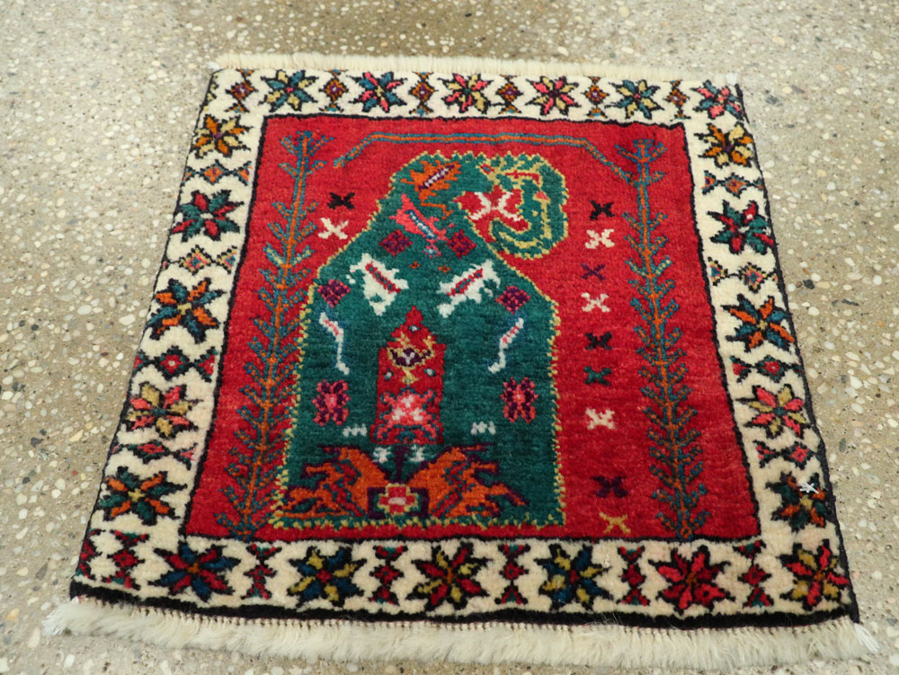 Vintage Persian Shiraz Rug, No.26600 - Gsblank