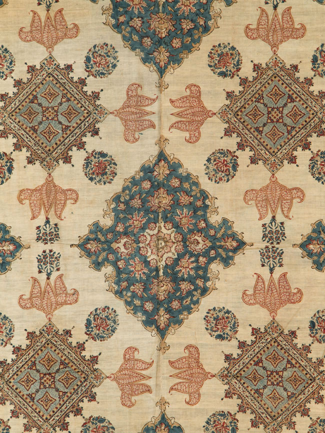 Vintage Persian Isfahan Ghalamkari Square Textile, No.26618 - Gsblank