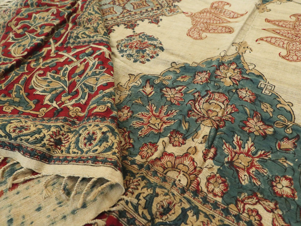 Vintage Persian Isfahan Ghalamkari Square Textile, No.26618 - Gsblank