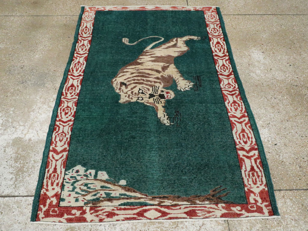 Vintage Pictorial Anatolian Rug, No.26669 - Gsblank