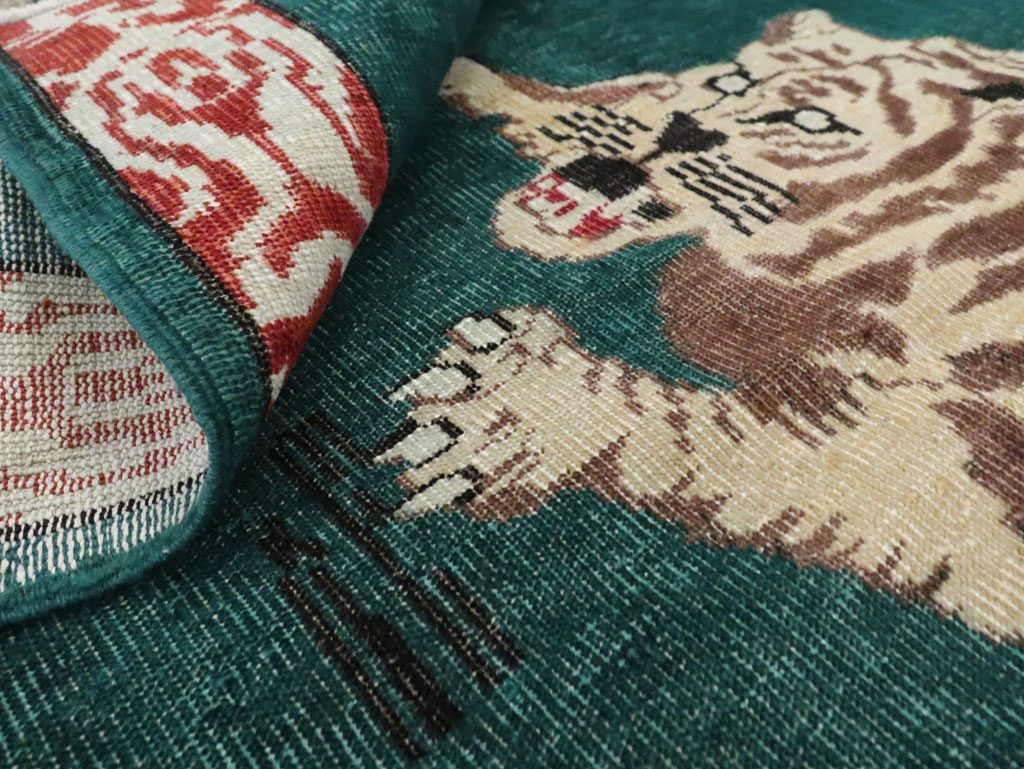 Vintage Pictorial Anatolian Rug, No.26669 - Gsblank