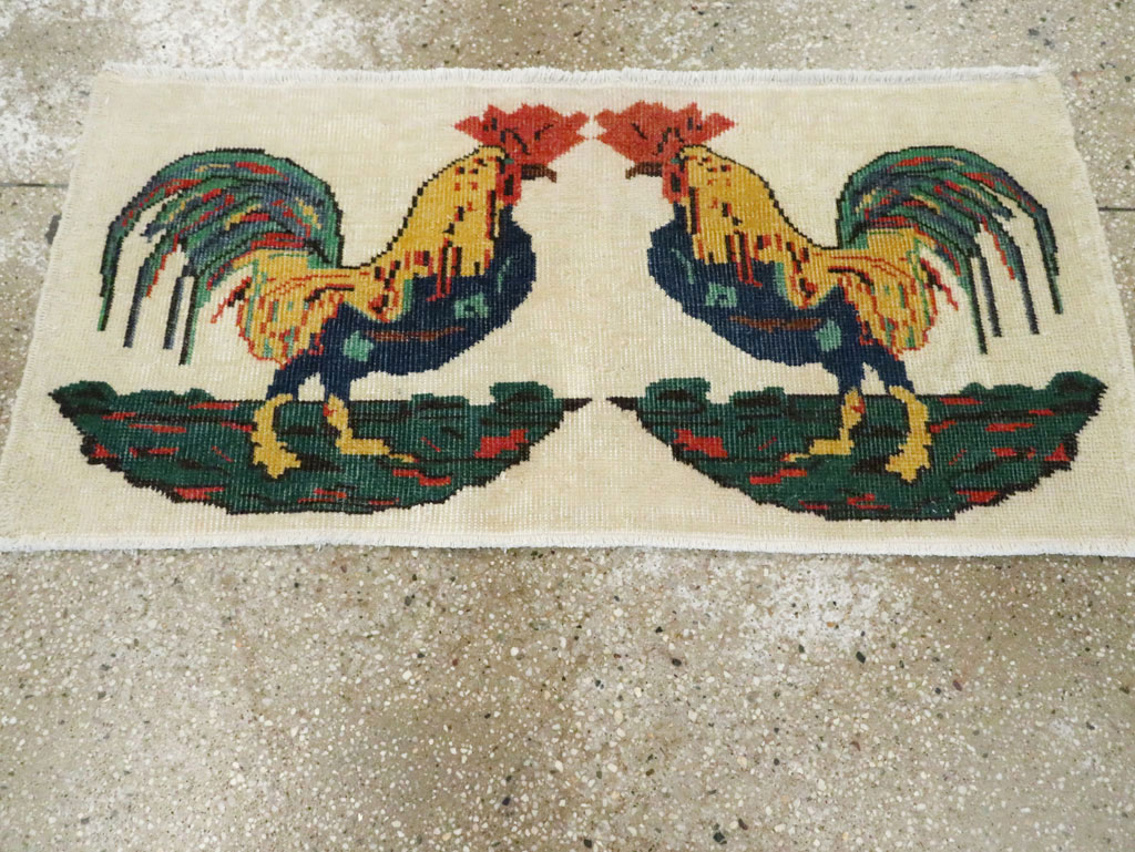 Vintage Turkish Anatolian Pictorial Throw Rug, No.26670 - Gsblank