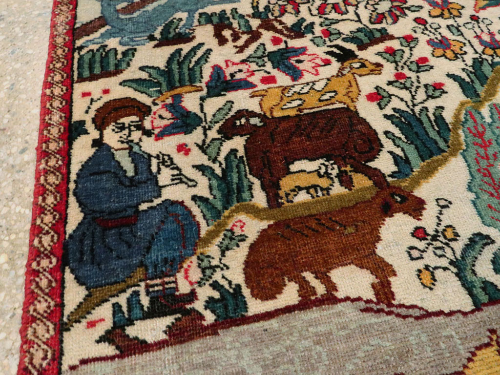 Vintage Persian Tabriz Pictorial Rug, No.26702 - Gsblank