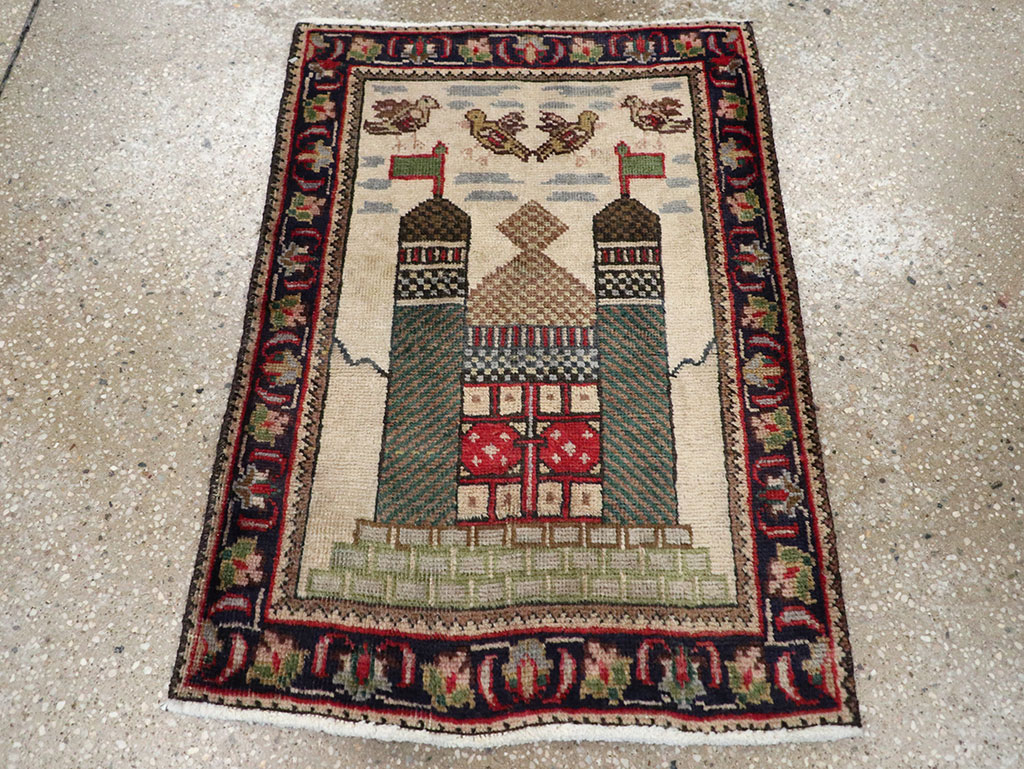 Vintage Persian Tabriz Pictorial Rug, No.26704 - Gsblank
