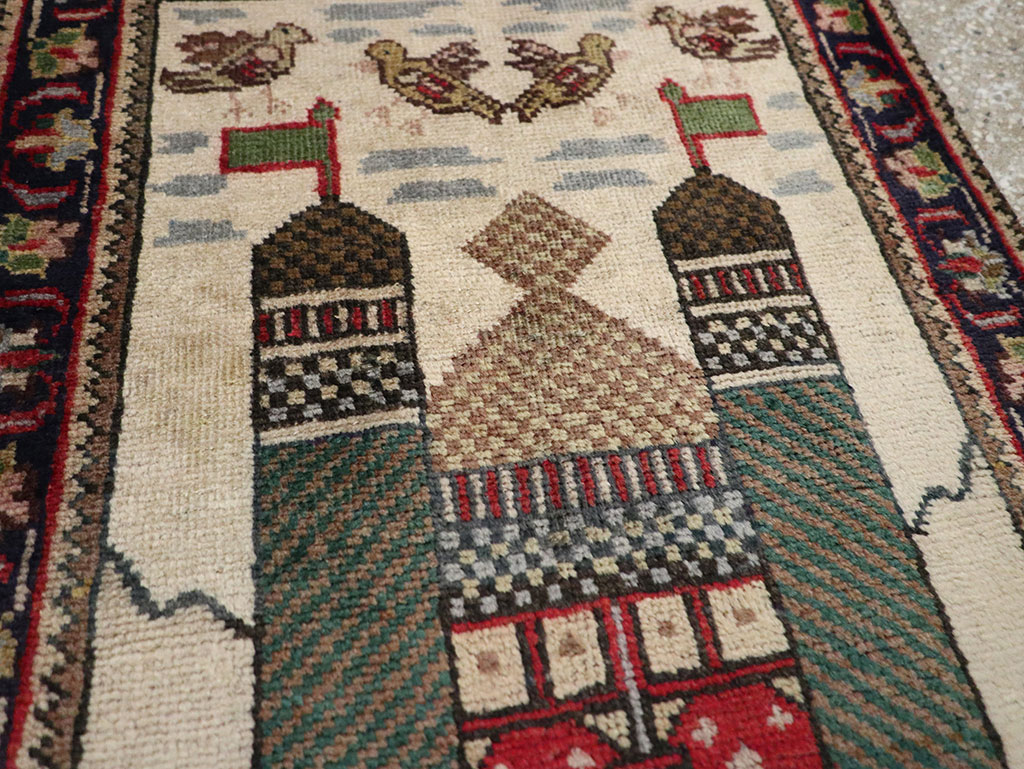 Vintage Persian Tabriz Pictorial Rug, No.26704 - Gsblank