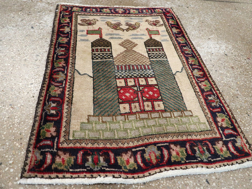 Vintage Persian Tabriz Pictorial Rug, No.26704 - Gsblank