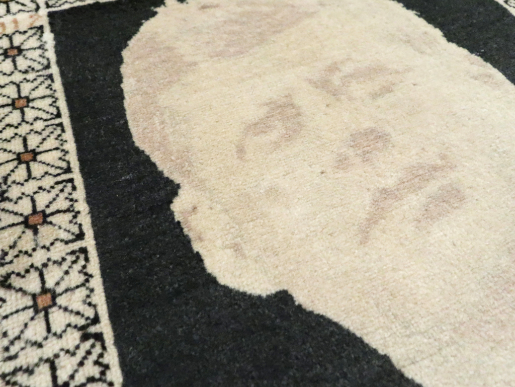 Vintage Persian Tabriz Pictorial Rug (Pair: 2 of 2), No.26710 - Gsblank