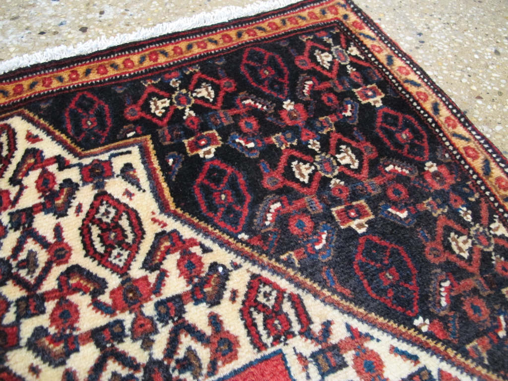Vintage Persian Senneh Malayer Pictorial Rug, No.26731 - Gsblank