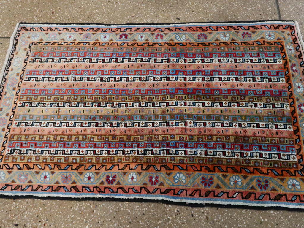 Vintage Persian Mahal Rug, No.26732 - Gsblank