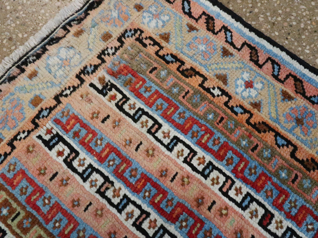 Vintage Persian Mahal Rug, No.26732 - Gsblank