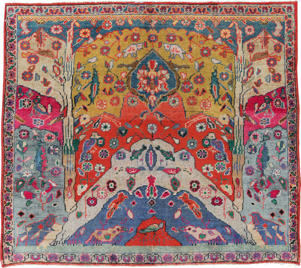 Vintage Persian Pictorial Tabriz Rug, No.26733 - Gsblank