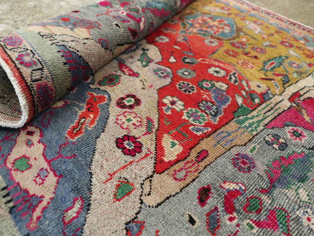 Vintage Persian Pictorial Tabriz Rug, No.26733 - Gsblank