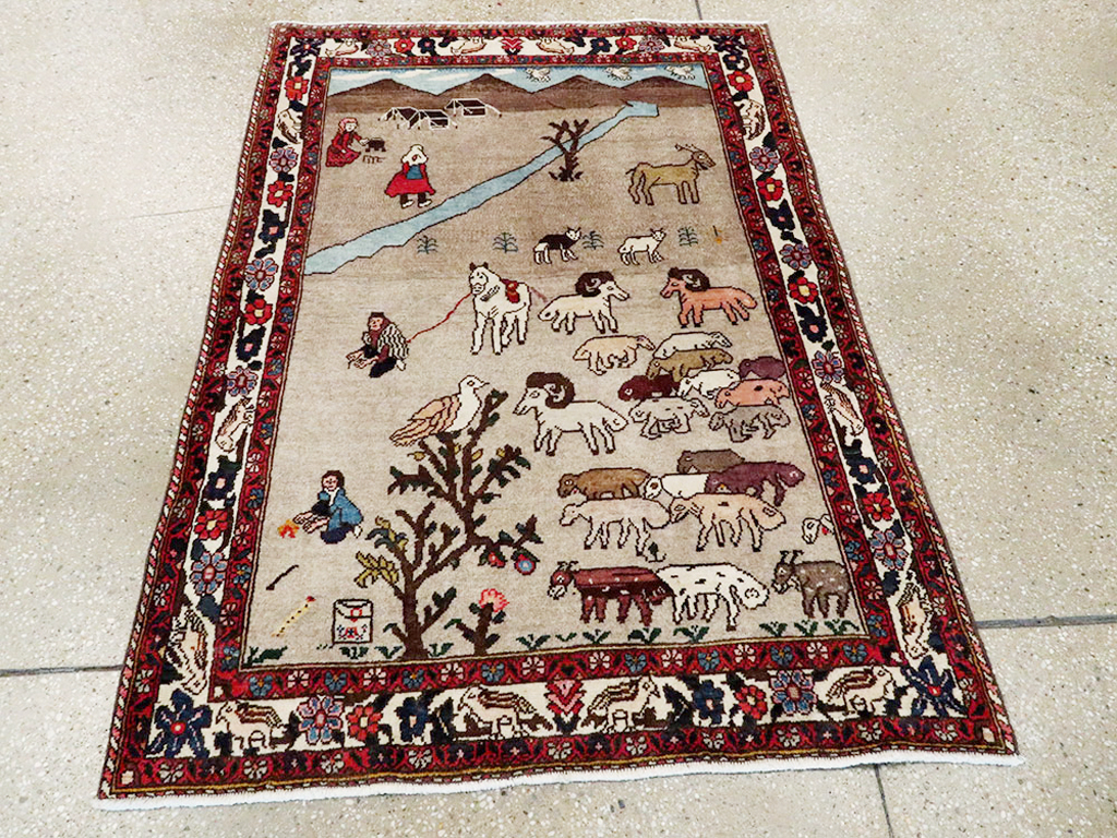 Vintage Persian Tabriz Pictorial Rug, No.26740 - Gsblank