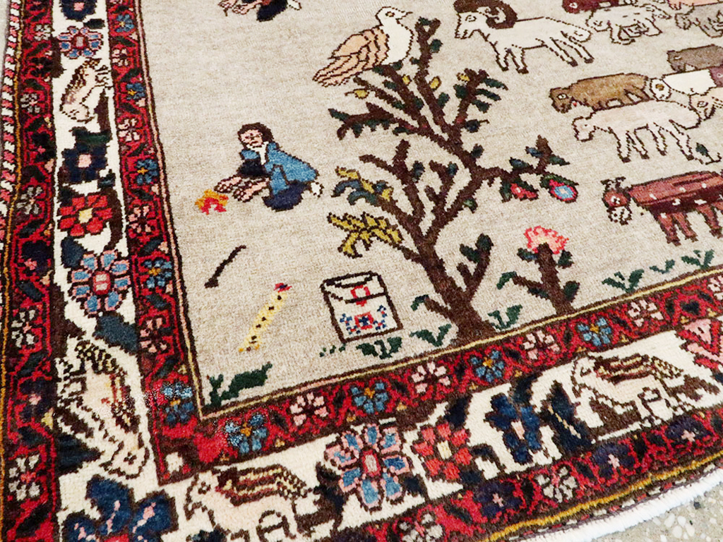 Vintage Persian Tabriz Pictorial Rug, No.26740 - Gsblank