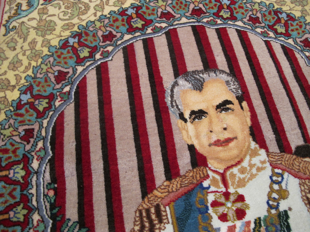 Vintage Persian Tabriz Pictorial Rug, No.26771 - Gsblank