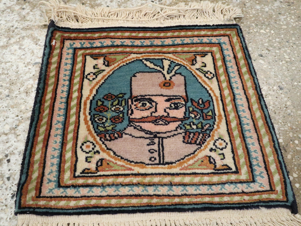 Vintage Persian Tabriz Pictorial Rug, No.26781 - Gsblank