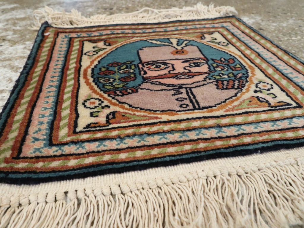 Vintage Persian Tabriz Pictorial Rug, No.26781 - Gsblank