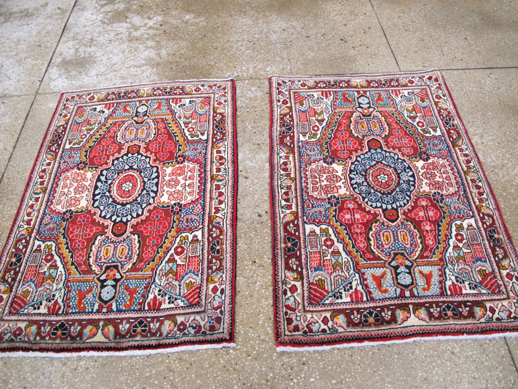 Vintage Persian Sarouk Throw Rug (Pair: 2 of 2), No.26793 - Gsblank