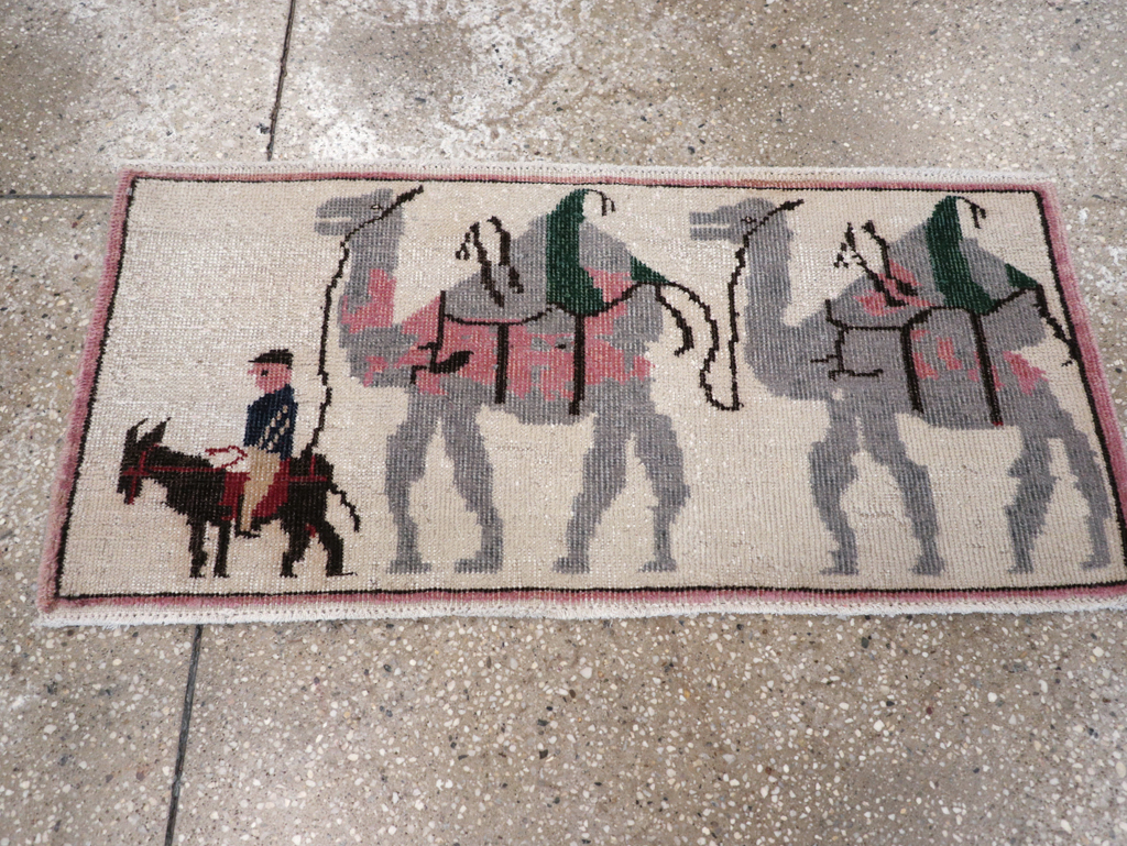 Vintage Turkish Pictorial Throw Rug, No.26817 - Gsblank