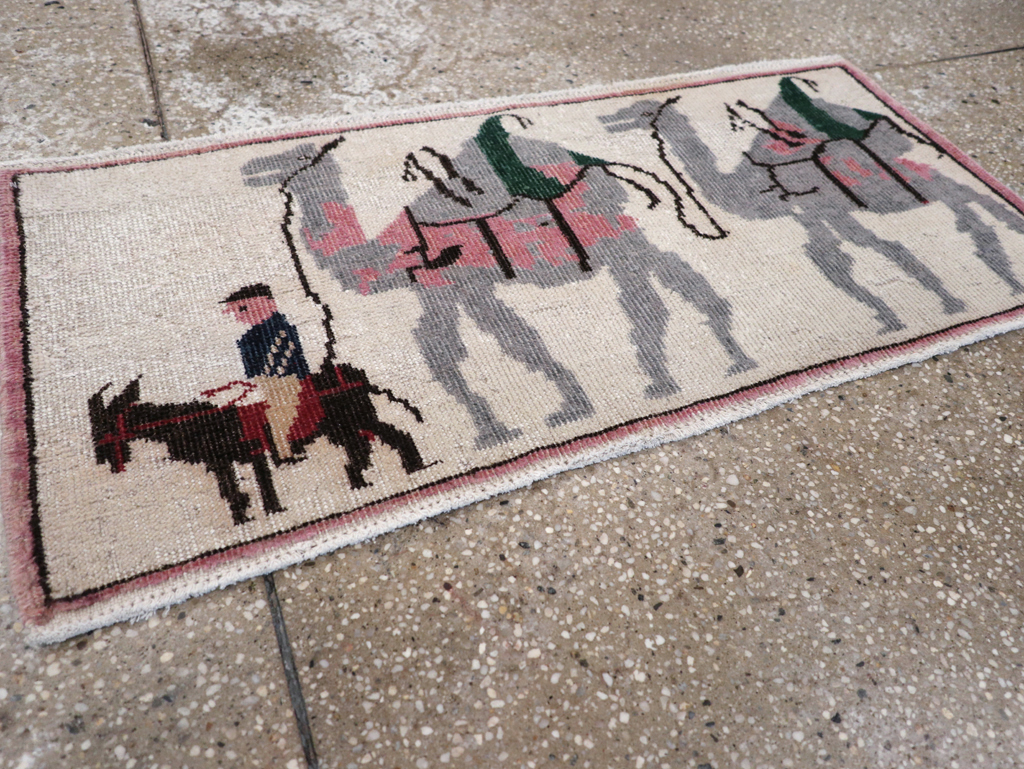 Vintage Turkish Pictorial Throw Rug, No.26817 - Gsblank