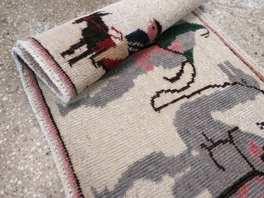 Vintage Turkish Pictorial Throw Rug, No.26817 - Gsblank