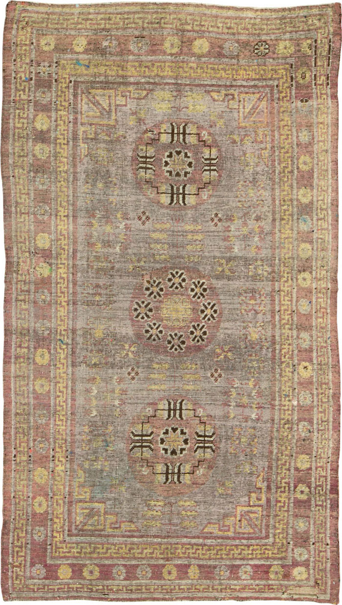 Antique East Turkestan Khotan Accent Rug, No.26818 - Gsblank
