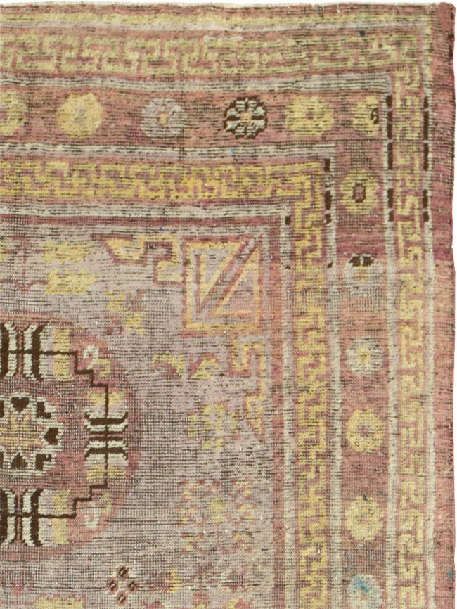 Antique East Turkestan Khotan Accent Rug, No.26818 - Gsblank