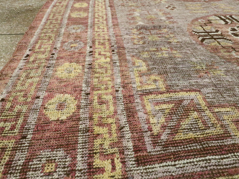 Antique East Turkestan Khotan Accent Rug, No.26818 - Gsblank