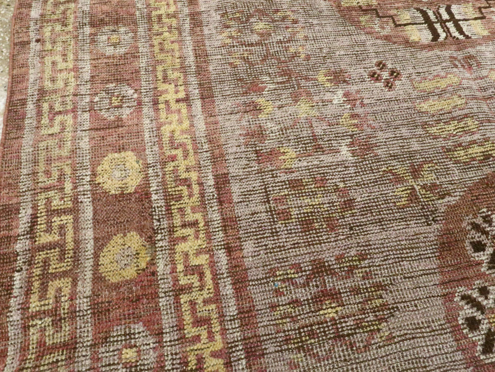 Antique East Turkestan Khotan Accent Rug, No.26818 - Gsblank