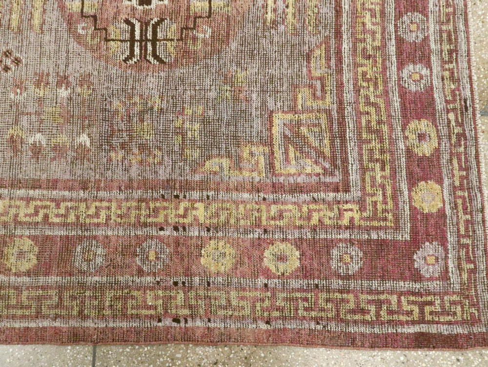 Antique East Turkestan Khotan Accent Rug, No.26818 - Gsblank