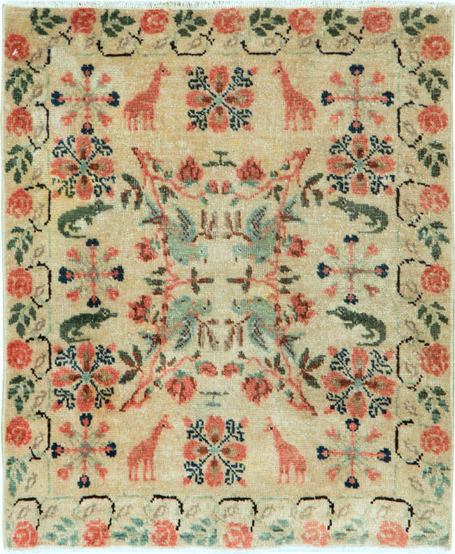 Vintage Persian Tabriz Pictorial Rug, No.26930 - Gsblank