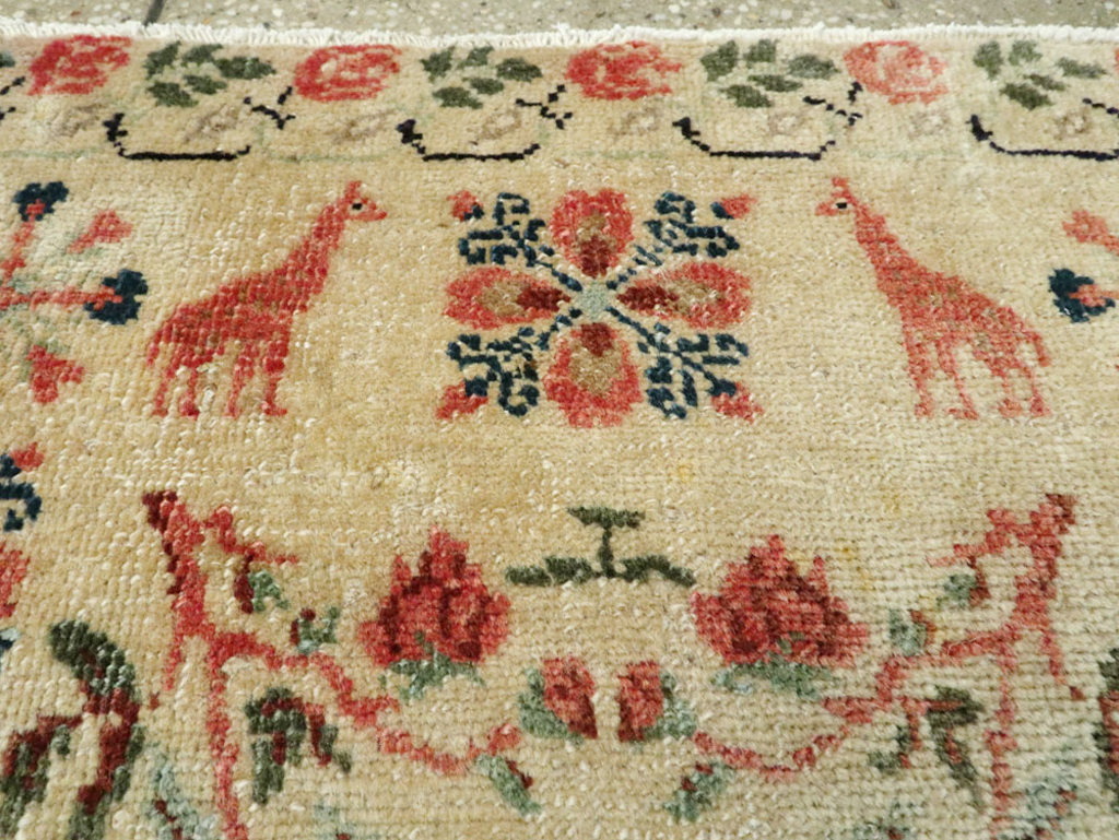 Vintage Persian Tabriz Pictorial Rug, No.26930 - Gsblank