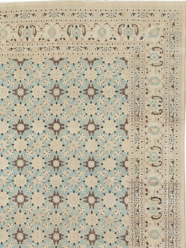 Vintage Persian Mashad Square Carpet, No.27004 - Gsblank