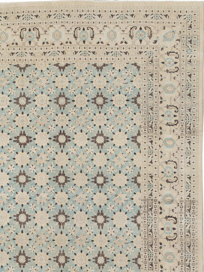 Vintage Persian Mashad Square Carpet, No.27004 - Gsblank