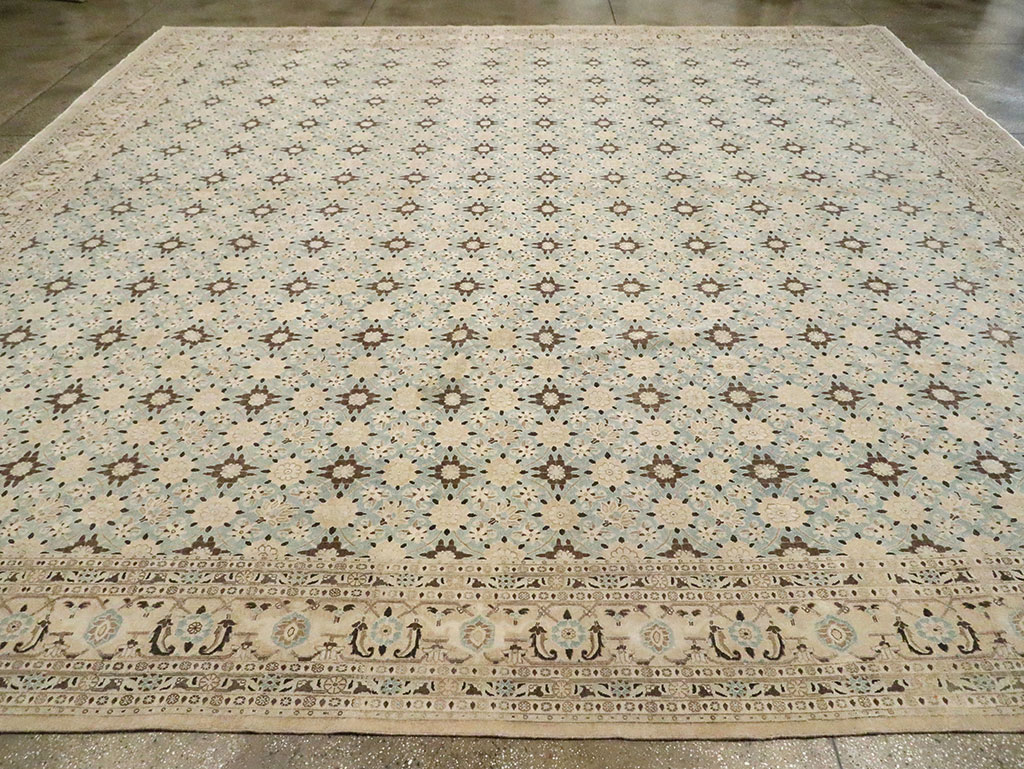 Vintage Persian Mashad Square Carpet, No.27004 - Gsblank